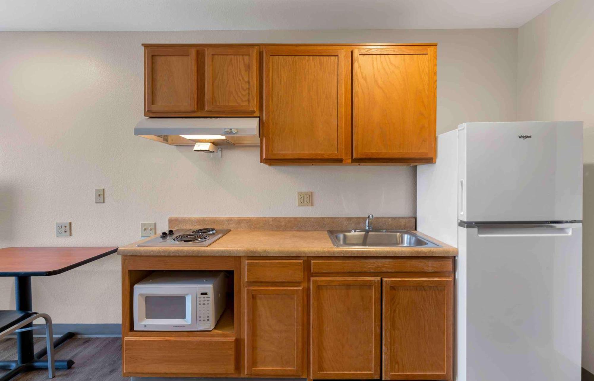 Extended Stay America Select Suites - Tampa - Brandon - East Heartland Exterior foto